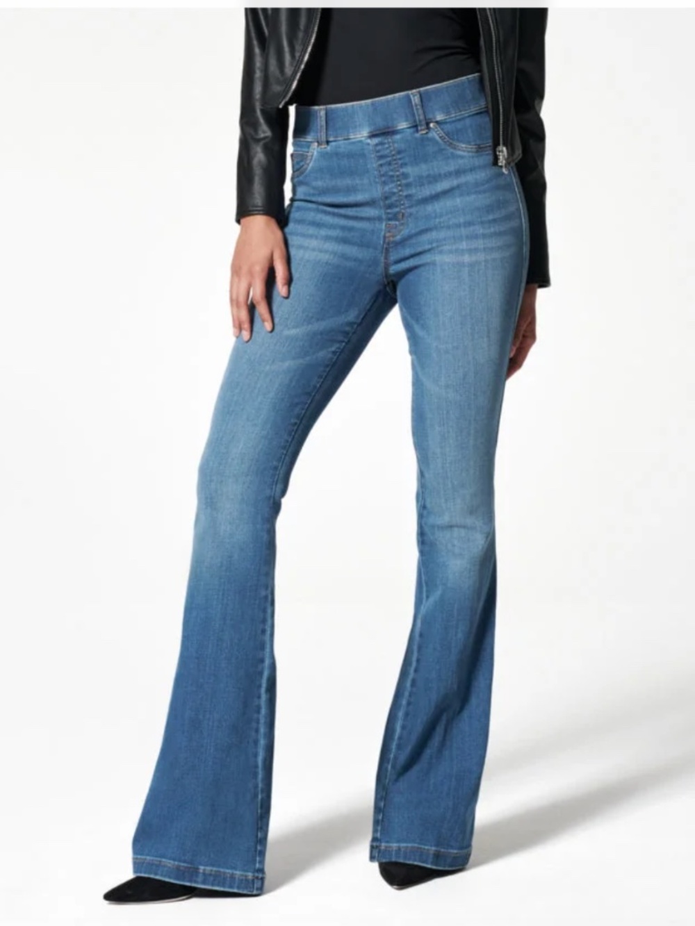 SPANX Pull-On Flare Jeans in Vintage indigo Blue Size L